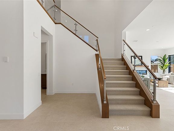 5th image of 9514 N Andora Ave