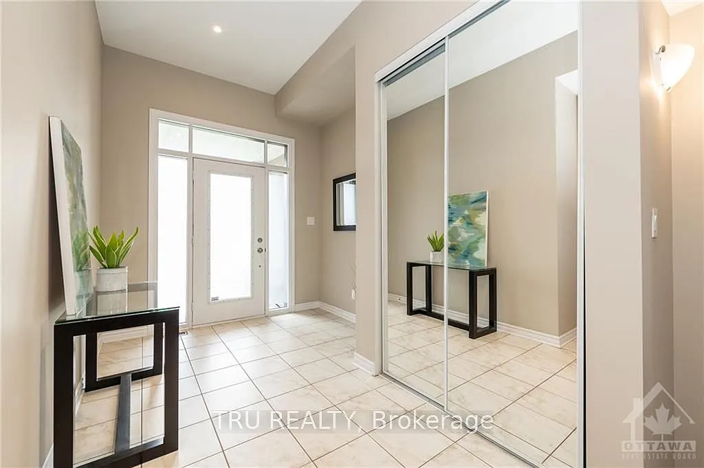 3 bed, $2,700 — Photo 3