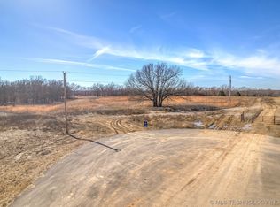 8 N Javine Hill Rd, Skiatook, OK 74070