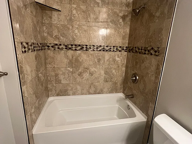 10123 Eastlake Dr — Photo 15