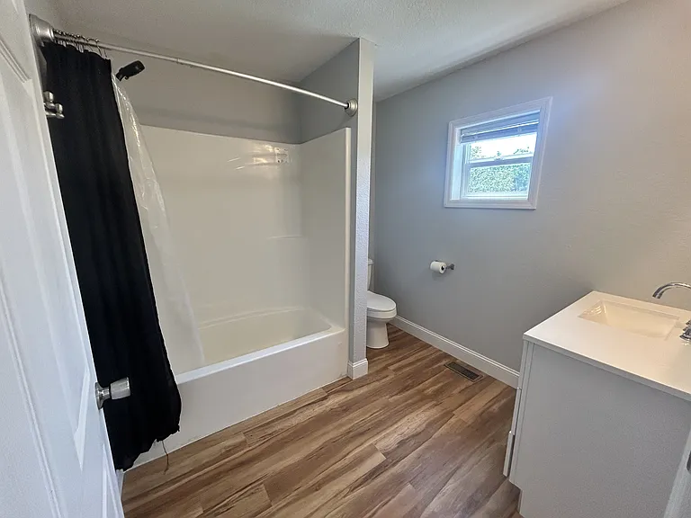 517 Sherwood Ave — Photo 11