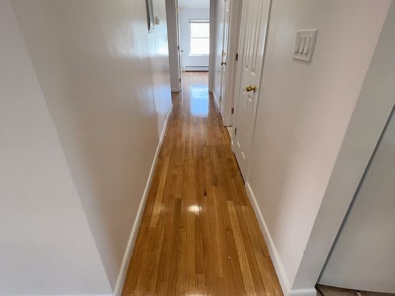5th image of 15-59 Utopia Pkwy