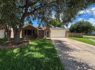 9217 Mohawk Dr, La Porte, TX 77571