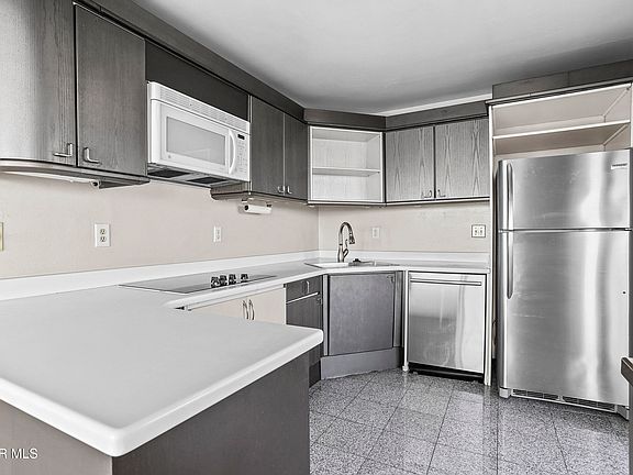 2nd image of 1800 N Stanton St APT 907
