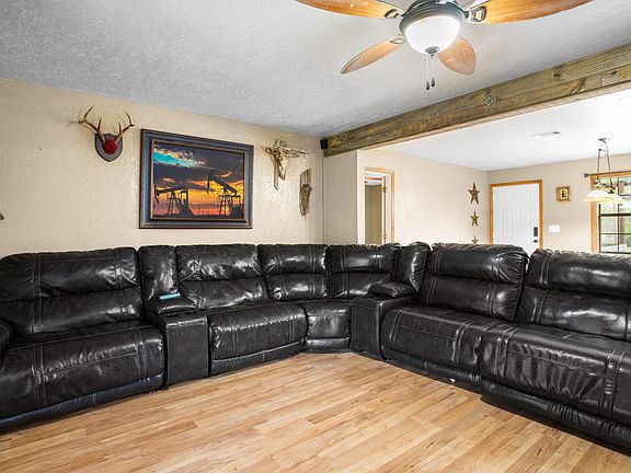 3rd image of 991 Herman Nerren Rd