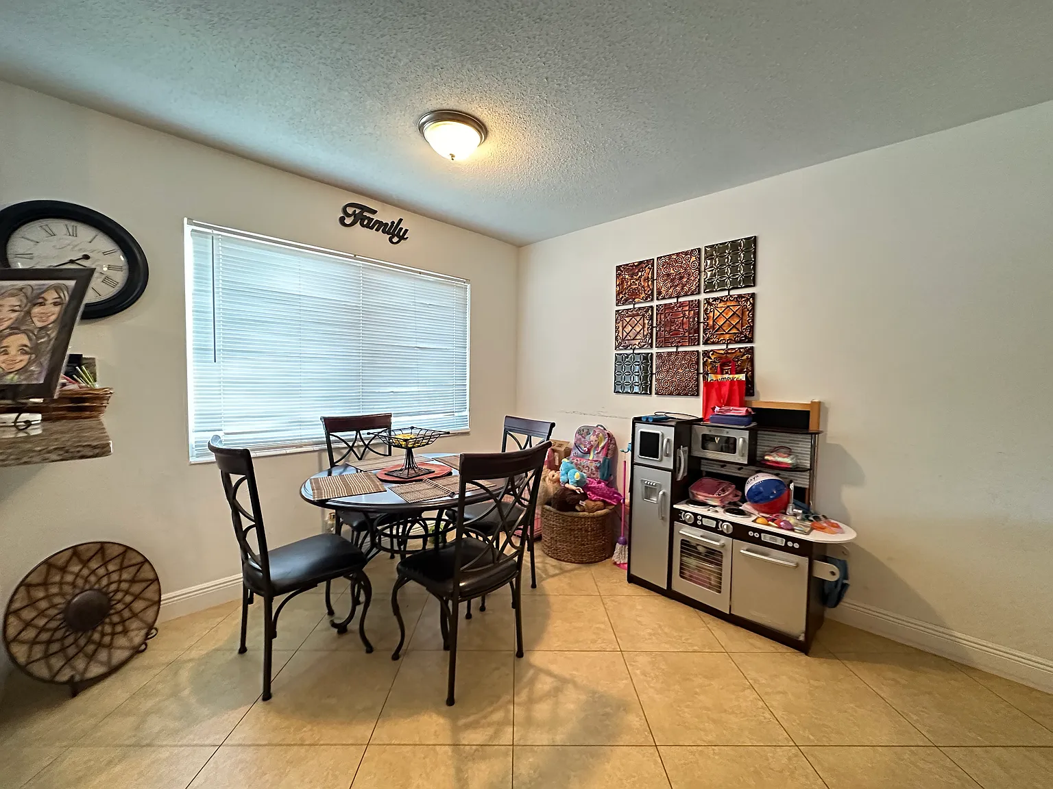 2 bed, 1.5 bath, $1,975 — Photo 4