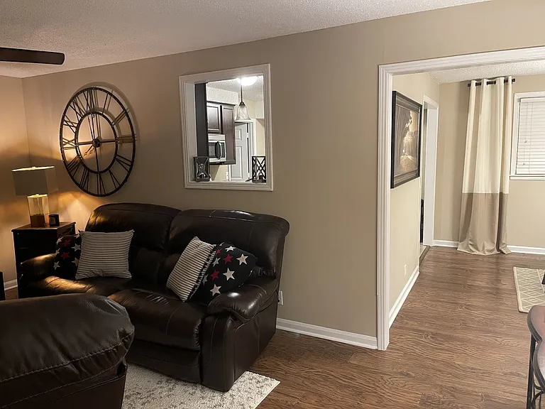 307 Swan Lake Dr — Photo 4