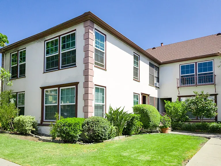 4635 Finley Ave — Photo 10