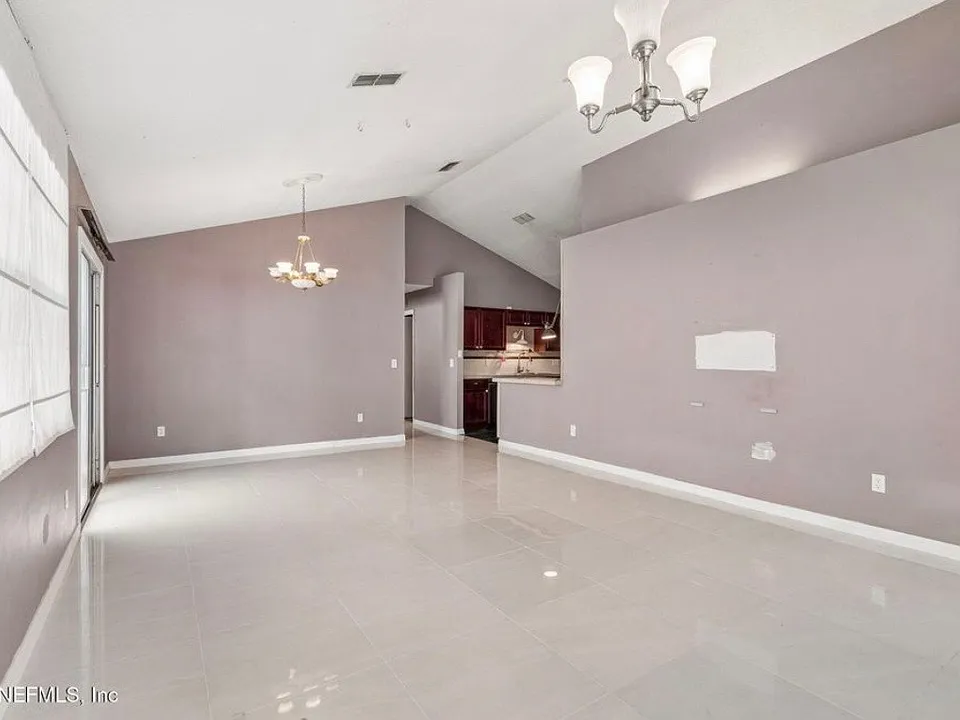 5057 Knightsbridge