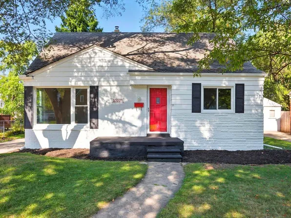 23221 Roanoke Ave, Oak Park, MI 48237