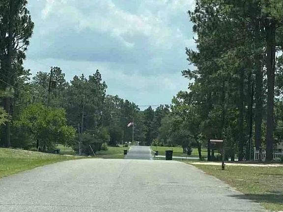 Exterior Neighborhood (street photo)