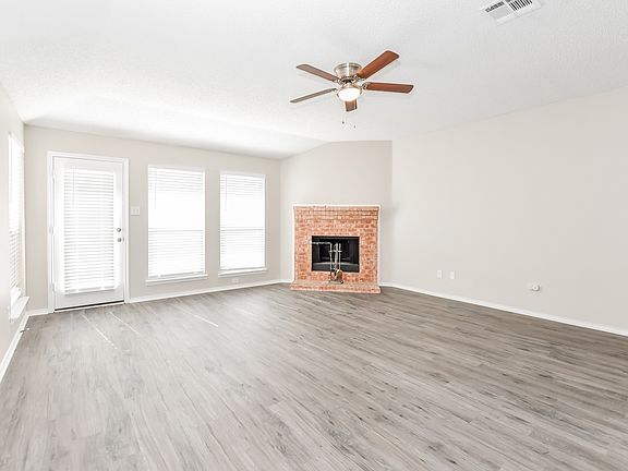 3rd image of 2833 Island Wren Dr