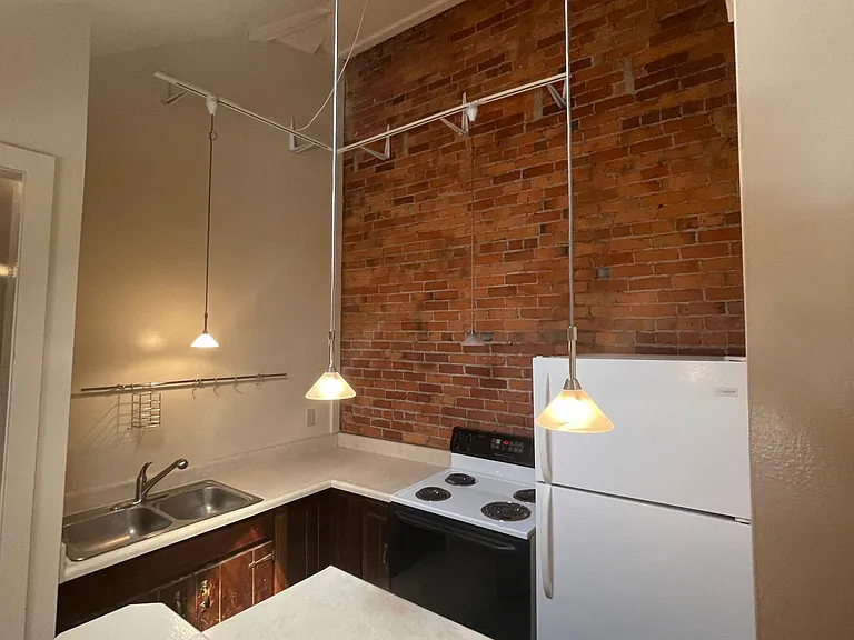 827 W Wayne St #3 — Photo 15