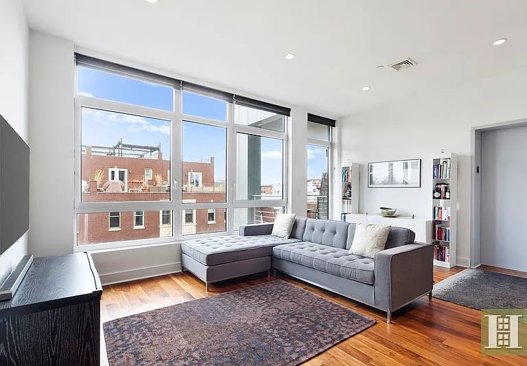 84 Engert Ave #4B — Photo 1