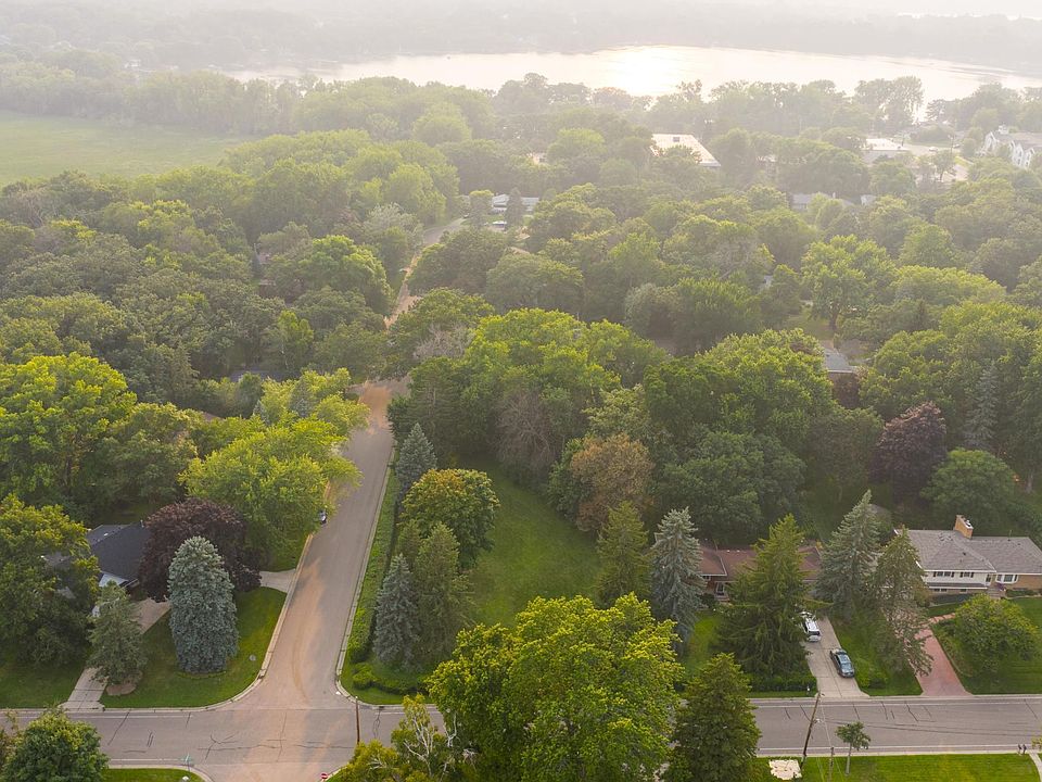 2nd image of Brenner Ave