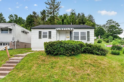 1533 Hoffman Ave Photo 1