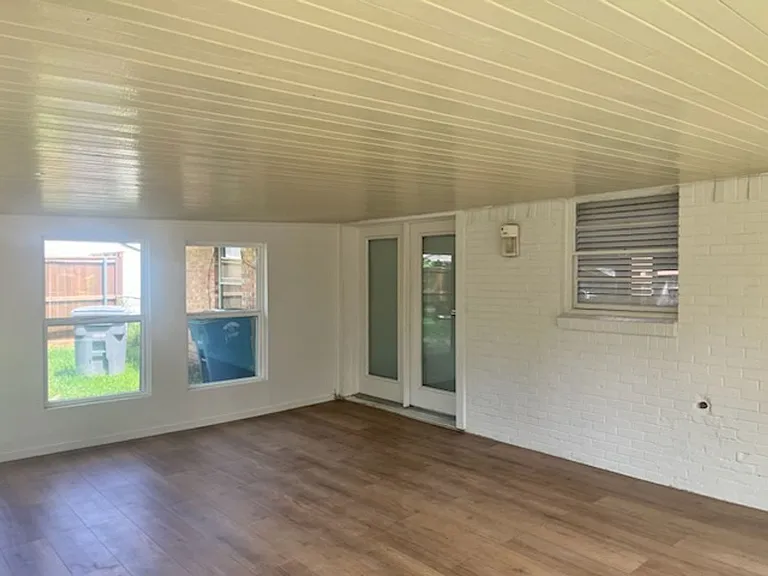 2539 Highwood Dr — Photo 22