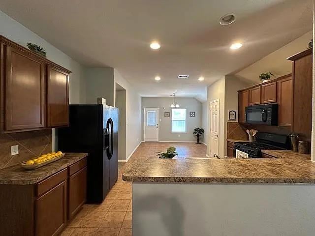10426 Whisper Bluff Dr — Photo 5