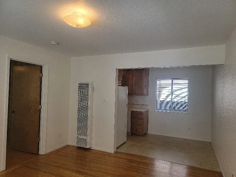 1221 W St #A — Photo 5