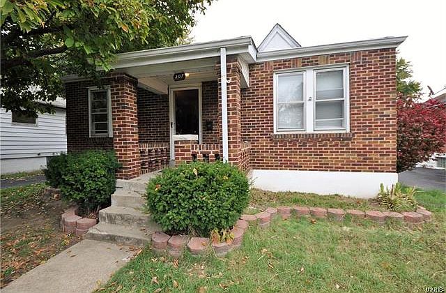 1st image of 307 Waller Ave