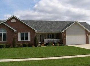 9253 Eggert Ln, Saint John, IN