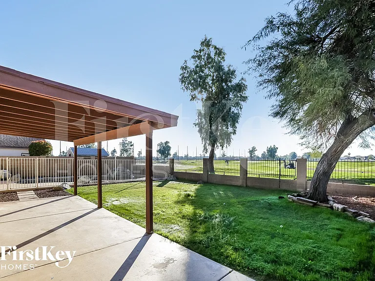 8735 W Sierra Vista Dr — Photo 14