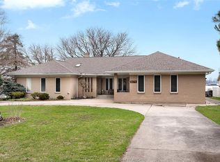 4470 Riverside Dr E, Windsor, ON