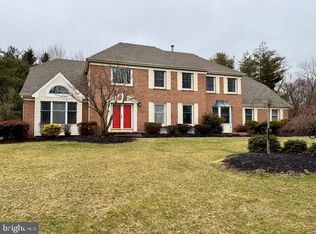 5 Banff Dr, West Windsor, NJ 08550
