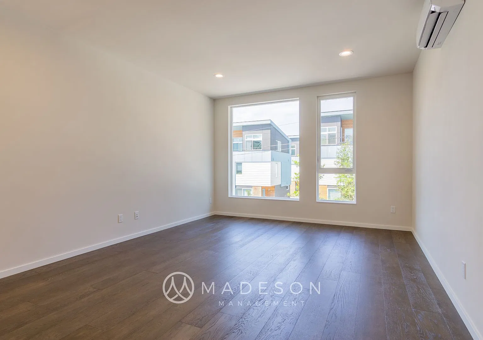 Modern Green Lake Townhome | Rooftop Deck | 3BR + Office — Photo 3