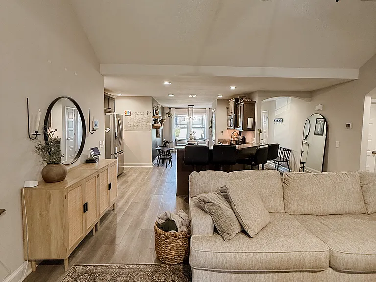 1201 Elizabeth Ln — Photo 11