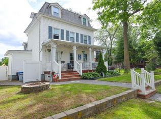 28 Trinity Pl, Staten Island, NY 10310