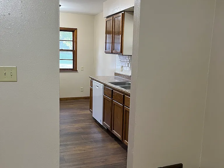 5201 Douglas Ave — Photo 16