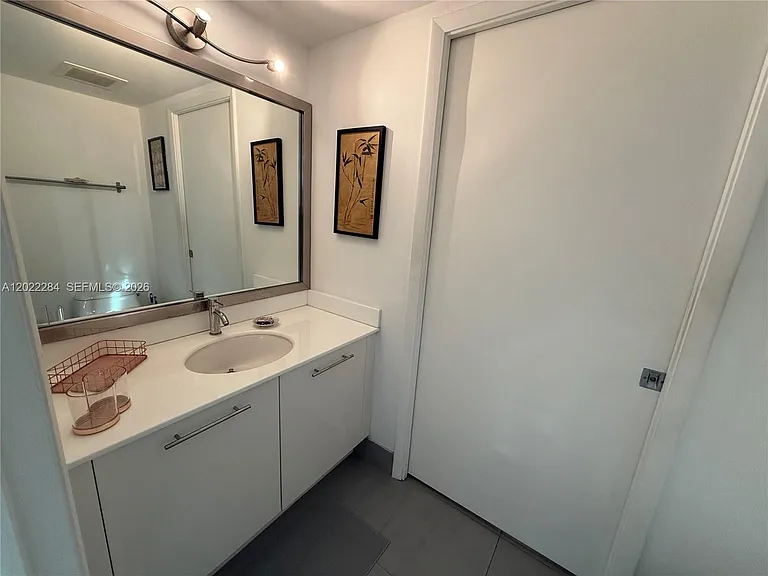 92 SW 3rd St #3709 — Photo 14