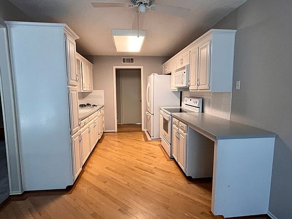 4th image of 6332 Orchard Hill Dr
