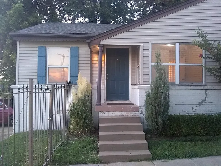 S Quaker Ave — Photo 17