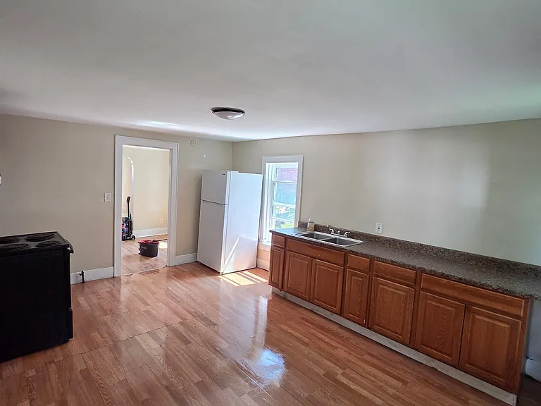 284 W Main St #1 — Photo 2