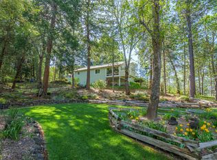 10920 Ramsey Rd, Gold Hill, OR 97525