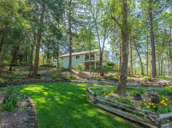 10920 Ramsey Rd, Gold Hill, OR 97525