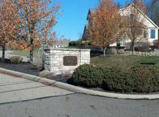 Vineyard Ave NW, Canton, OH 44708