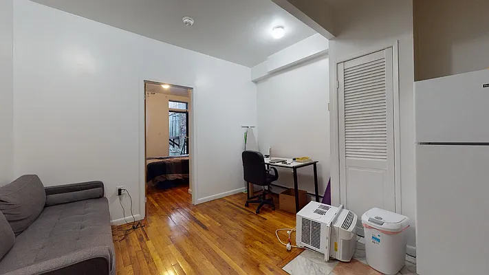 Rented by Bond New York | media 23