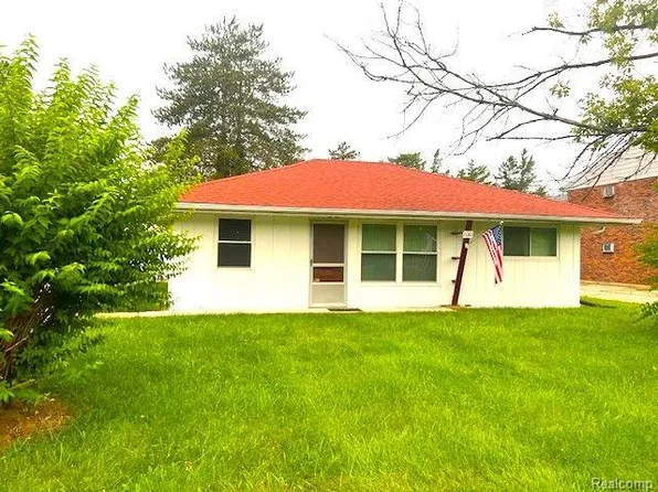 1181 N Elms Rd, Flint, MI 48532