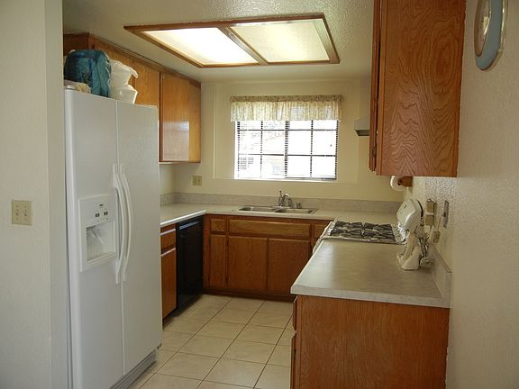 2nd image of 2739 Malibu Pl