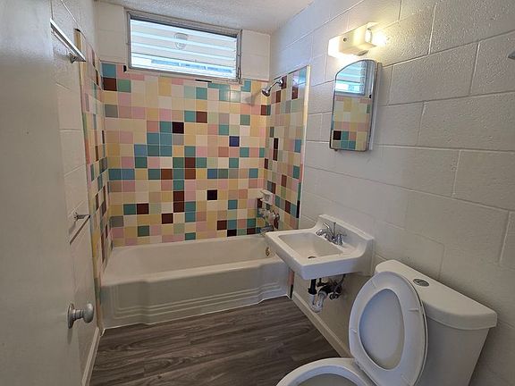 4th image of 2568 Date St APT 301