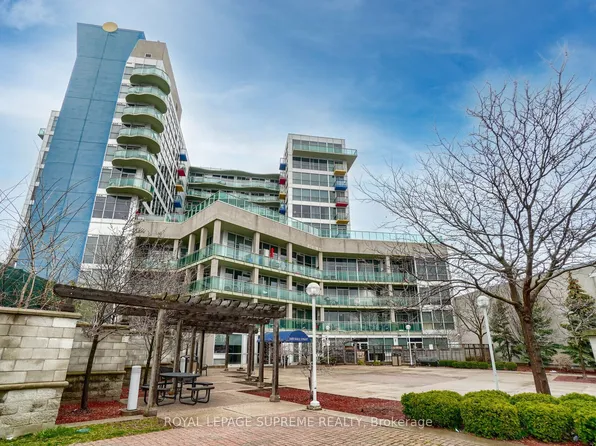 1600 Keele St #605, Toronto, ON M6N 5J1