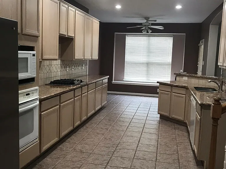 18138 Delta Estates Ct — Photo 33