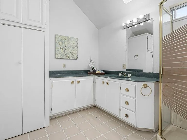 7576 Walnut Dr — Photo 2