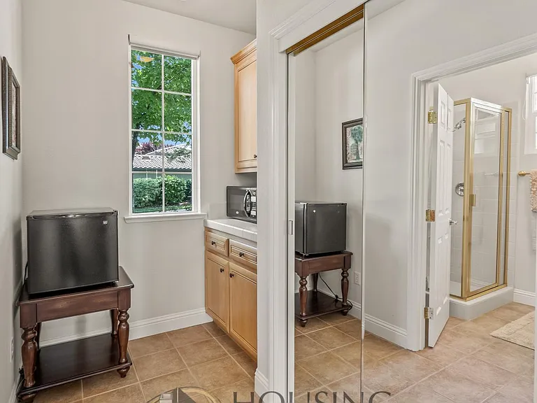 4005 Royal Troon Dr — Photo 49
