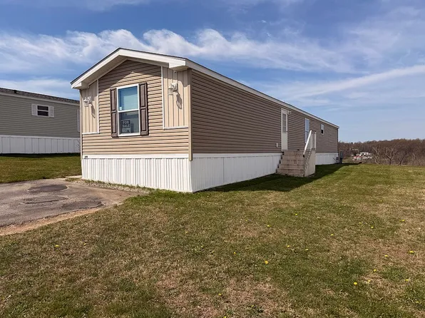 219 Edsel Dr, Ruffs Dale, PA 15679
