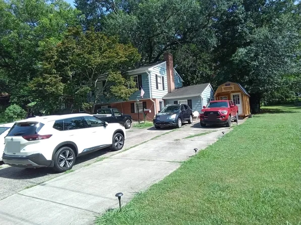 2957 Club Dr, Gastonia, NC 28054