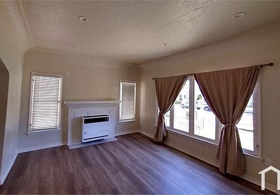 2nd image of 4723 10th Ave